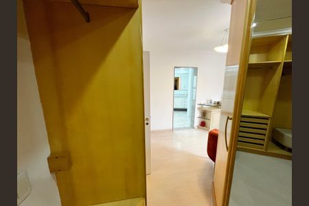 Casa à venda com 465m², 4 quartos e 7 vagasCloset da suíte 3