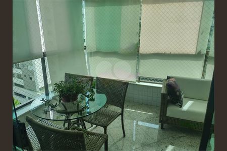 Apartamento à venda com 180m², 4 quartos e 4 vagas