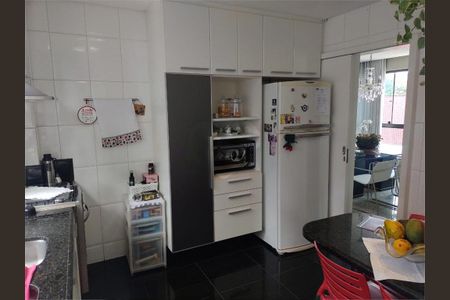 Apartamento à venda com 180m², 4 quartos e 4 vagas