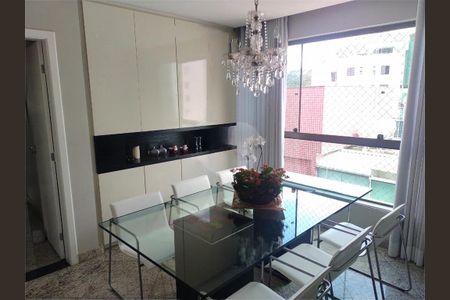 Apartamento à venda com 180m², 4 quartos e 4 vagas