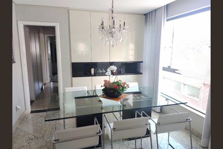 Apartamento à venda com 180m², 4 quartos e 4 vagas