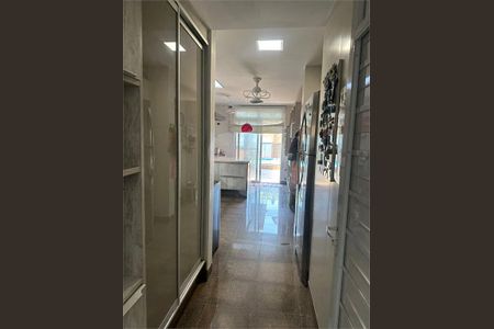 Casa à venda com 300m², 5 quartos e 2 vagas