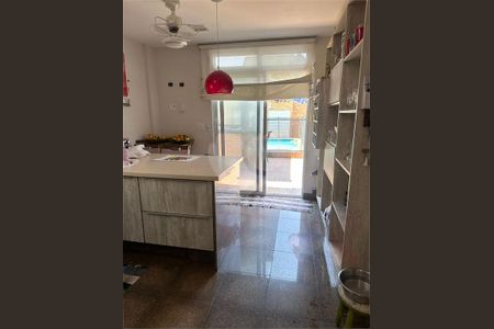 Casa à venda com 300m², 5 quartos e 2 vagas