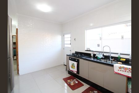 Casa à venda com 140m², 2 quartos e 2 vagasCozinha