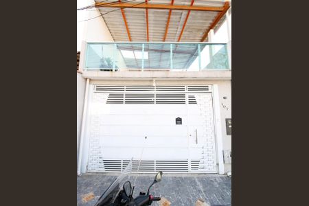 Casa à venda com 140m², 2 quartos e 2 vagasFachada