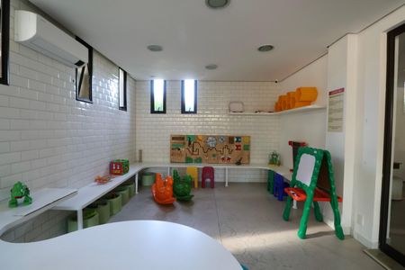 Apartamento para alugar com 85m², 2 quartos e 2 vagasÁrea comum - Brinquedoteca