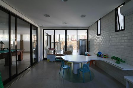 Apartamento para alugar com 85m², 2 quartos e 2 vagasÁrea comum - Brinquedoteca