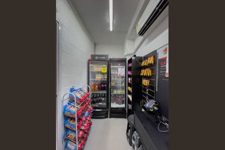 Casa de condomínio à venda com 37m², 2 quartos e sem vaga Casa de condomínio à venda com 37m², 2 quartos e sem vagaÁrea Comum - Mini Mercado