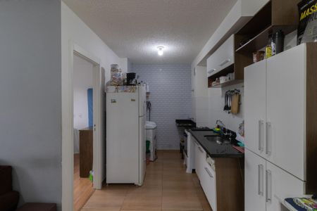 Casa de condomínio à venda com 37m², 2 quartos e sem vaga Casa de condomínio à venda com 37m², 2 quartos e sem vagaSala e Cozinha