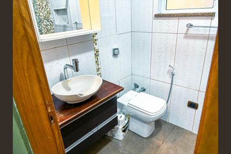 Casa à venda com 98m², 2 quartos e 1 vaga