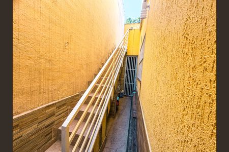 Casa à venda com 98m², 2 quartos e 1 vaga