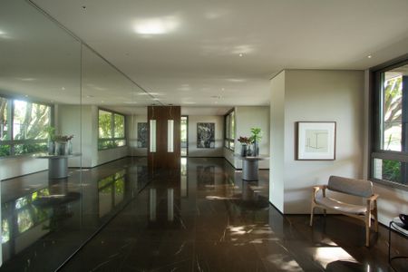 Apartamento à venda com 239m², 4 quartos e 4 vagasHall social