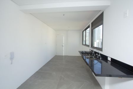 Apartamento à venda com 239m², 4 quartos e 4 vagasCozinha