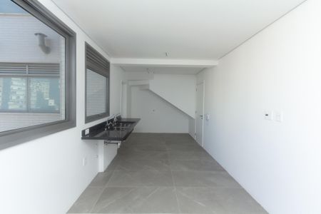 Apartamento à venda com 239m², 4 quartos e 4 vagasCozinha