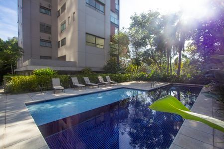 Apartamento à venda com 239m², 4 quartos e 4 vagasÁrea comum - Piscina