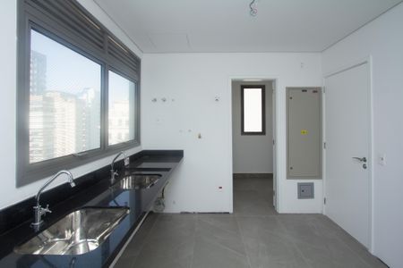 Apartamento à venda com 239m², 4 quartos e 4 vagasÁrea de Serviço