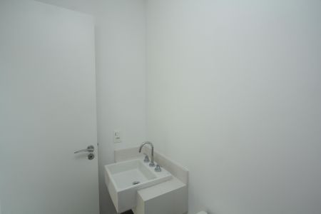 Apartamento à venda com 239m², 4 quartos e 4 vagasBanheiro da Suíte 1