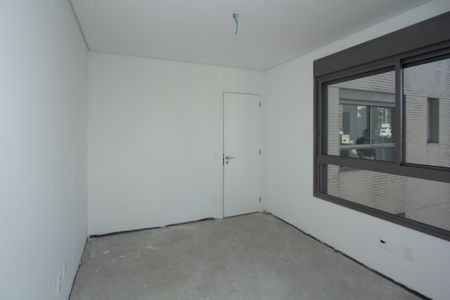 Apartamento à venda com 239m², 4 quartos e 4 vagasSuíte 2