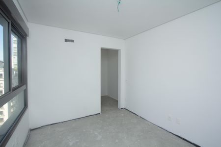 Apartamento à venda com 239m², 4 quartos e 4 vagasSuíte 2