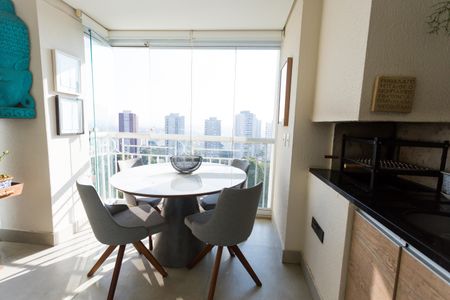 Apartamento à venda com 142m², 3 quartos e 2 vagasVaranda