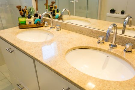 Apartamento à venda com 142m², 3 quartos e 2 vagasBanheiro da Suíte 2