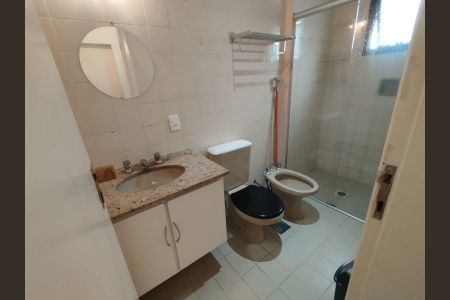 Banheiro de apartamento à venda com 1 quarto, 34m² em Jardim Paulista, São Paulo