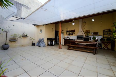 Casa à venda com 380m², 3 quartos e 3 vagasQuintal