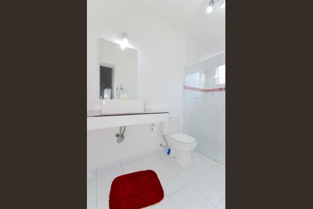 Casa à venda com 380m², 3 quartos e 3 vagasBanheiro da Suíte 2