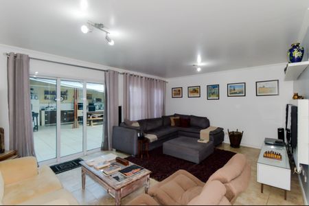 Casa à venda com 380m², 3 quartos e 3 vagasSala