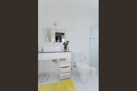 Casa à venda com 380m², 3 quartos e 3 vagasBanheiro da Suíte 3