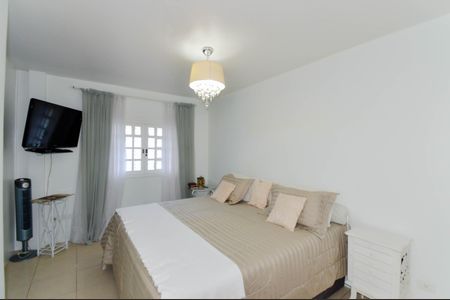 Casa à venda com 380m², 3 quartos e 3 vagasSuíte 3