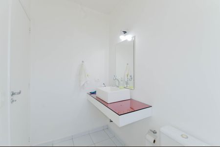 Casa à venda com 380m², 3 quartos e 3 vagasBanheiro da Suíte 2