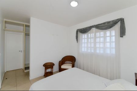 Casa à venda com 380m², 3 quartos e 3 vagasSuíte 2