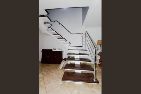 Casa à venda com 380m², 3 quartos e 3 vagasEscada