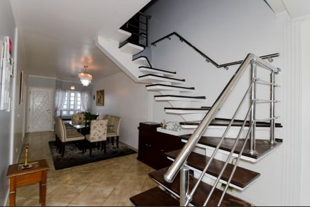 Casa à venda com 380m², 3 quartos e 3 vagasEscada