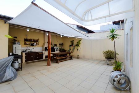 Casa à venda com 380m², 3 quartos e 3 vagasQuintal