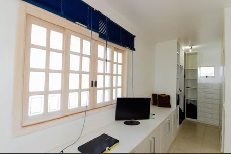 Casa à venda com 380m², 3 quartos e 3 vagasSuíte 1