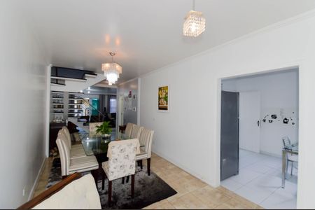 Casa à venda com 380m², 3 quartos e 3 vagasSala de Jantar