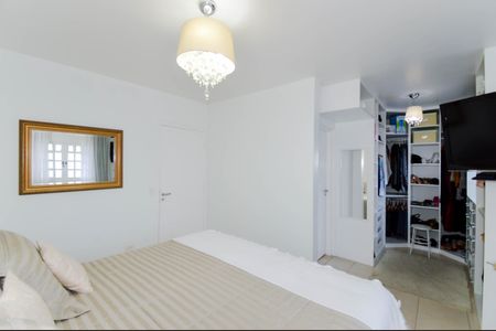 Casa à venda com 380m², 3 quartos e 3 vagasSuíte 3