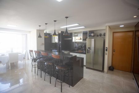 Apartamento à venda com 171m², 3 quartos e 2 vagasSala