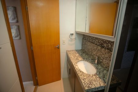 Apartamento à venda com 171m², 3 quartos e 2 vagasBanheiro da Suíte