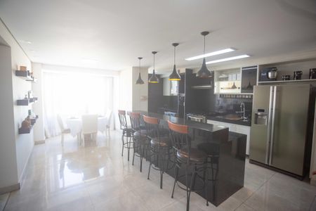 Apartamento à venda com 171m², 3 quartos e 2 vagasSala