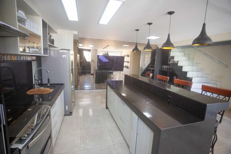 Apartamento à venda com 171m², 3 quartos e 2 vagasCozinha