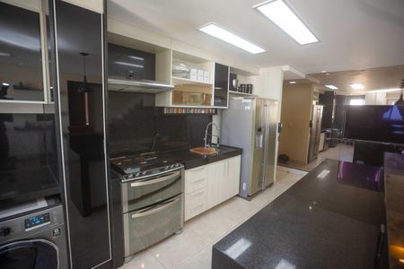 Apartamento à venda com 171m², 3 quartos e 2 vagasCozinha
