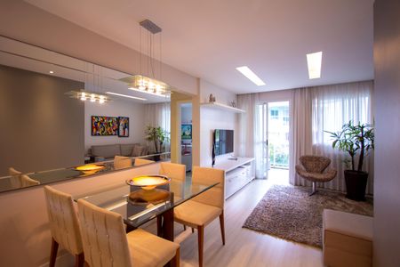 Apartamento à venda com 90m², 2 quartos e 2 vagasSala