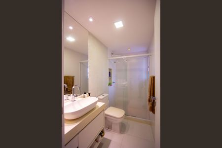 Apartamento à venda com 90m², 2 quartos e 2 vagasBanheiro