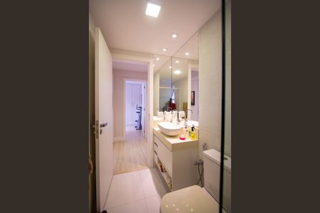 Apartamento à venda com 90m², 2 quartos e 2 vagasBanheiro