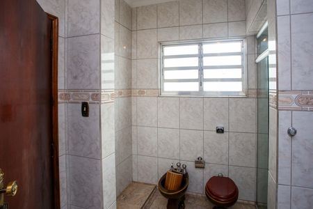 Casa para alugar com 210m², 4 quartos e 2 vagasBanheiro
