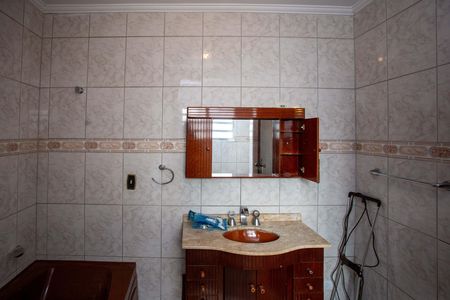 Casa para alugar com 210m², 4 quartos e 2 vagasBanheiro