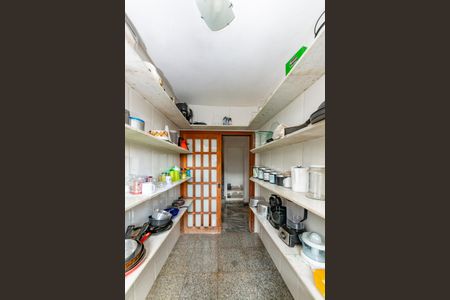 Casa para alugar com 760m², 4 quartos e 8 vagas Casa para alugar com 760m², 4 quartos e 8 vagasCozinha